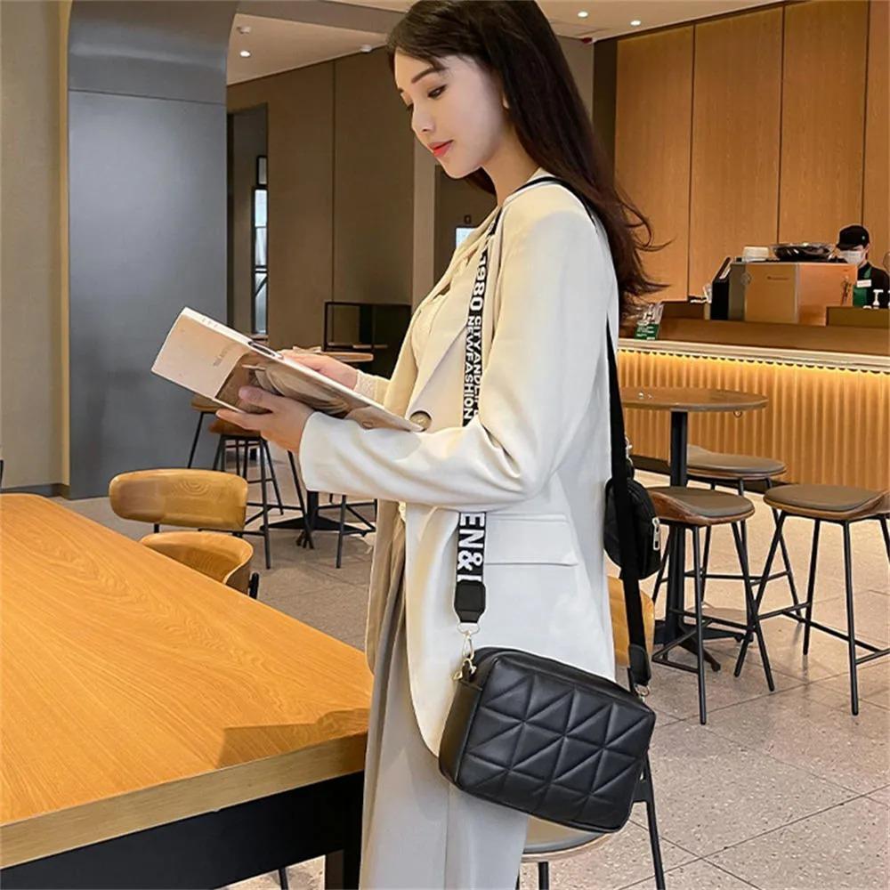 Stylish Girl's Crossbody Bag - 2 Pcs Black Embroidered PU Leather